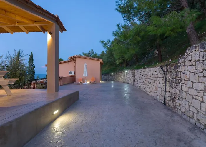 Villa Elia 1 *
