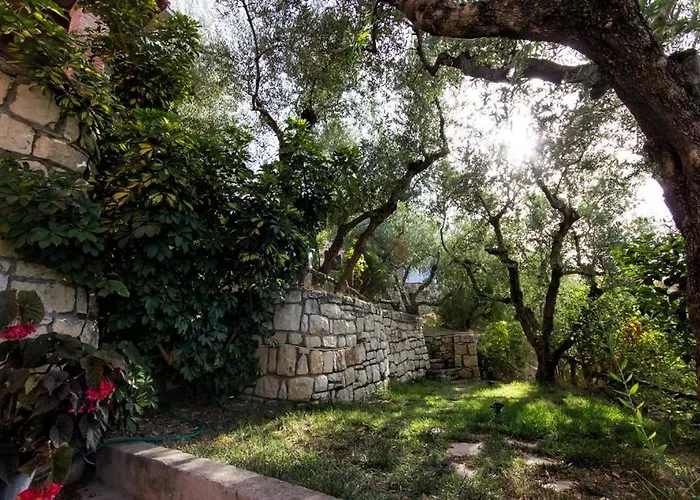 Villa Elia 1 *